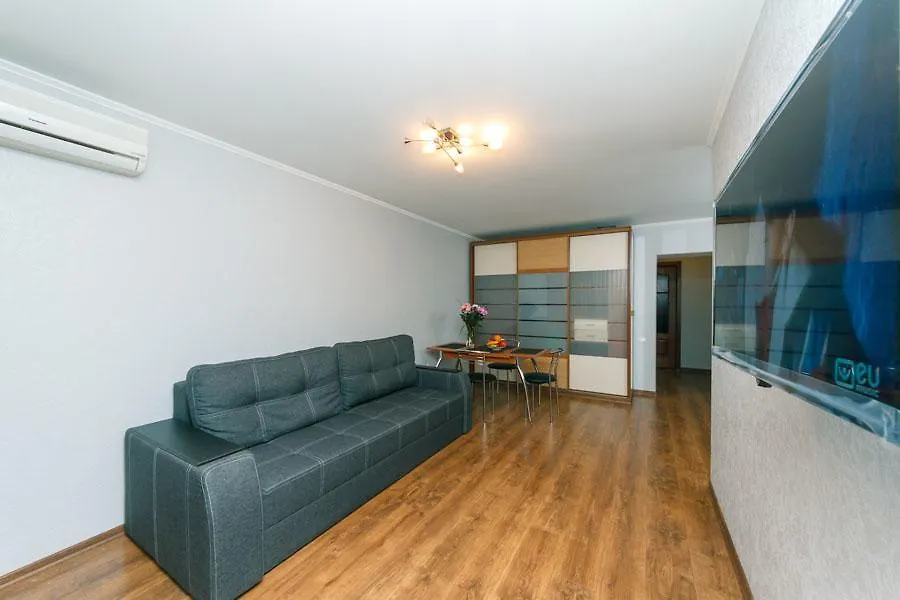 Two Bedsright Near Arena Daire Kiev